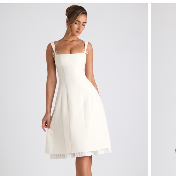 Oh Polly Dresses & Skirts - Isadora Bow-Detail Pleated A-Line
Midi Dress in Ivory
